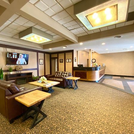 The George Dawson Inn & Conference Centre Dawson Creek Εξωτερικό φωτογραφία