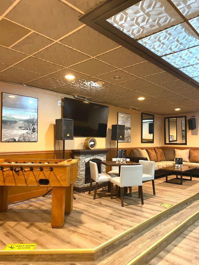 The George Dawson Inn & Conference Centre Dawson Creek Εξωτερικό φωτογραφία